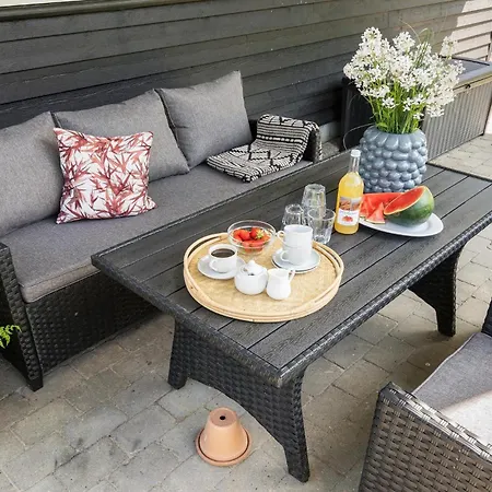 Ferienhaus Pet Friendly In With Kitchen *